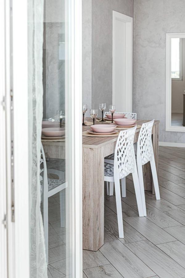 App. Mimosa Minerva Holiday Home 마네르바 델 가르다 외부 사진