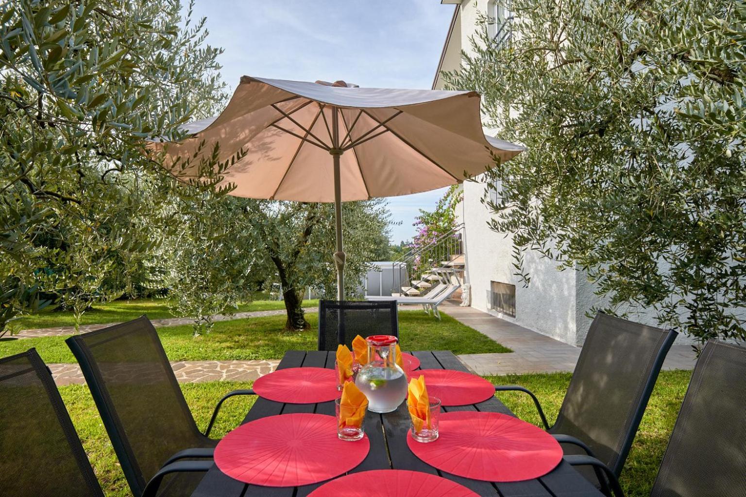 App. Mimosa Minerva Holiday Home 마네르바 델 가르다 외부 사진